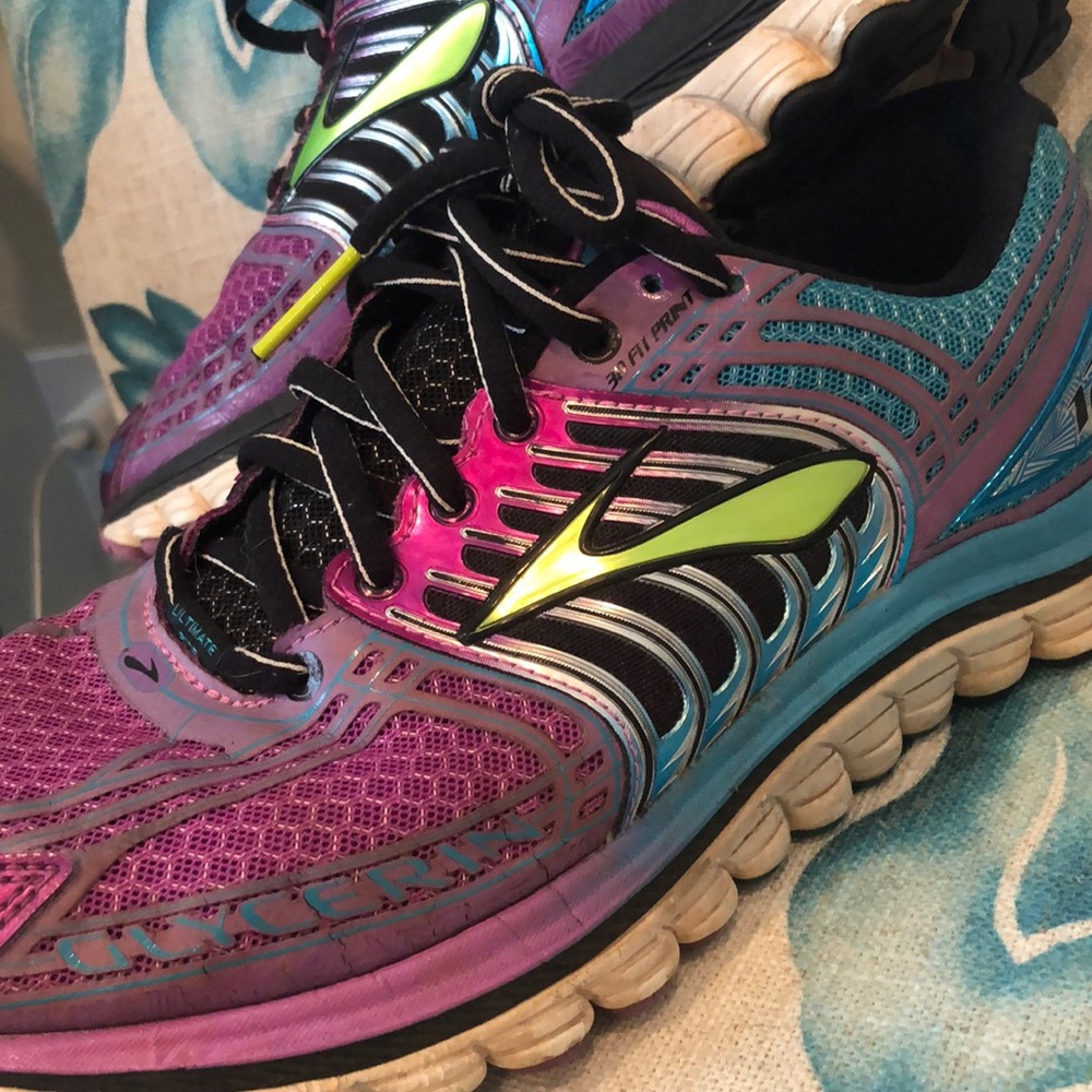 Brooks running shoes- great shape!